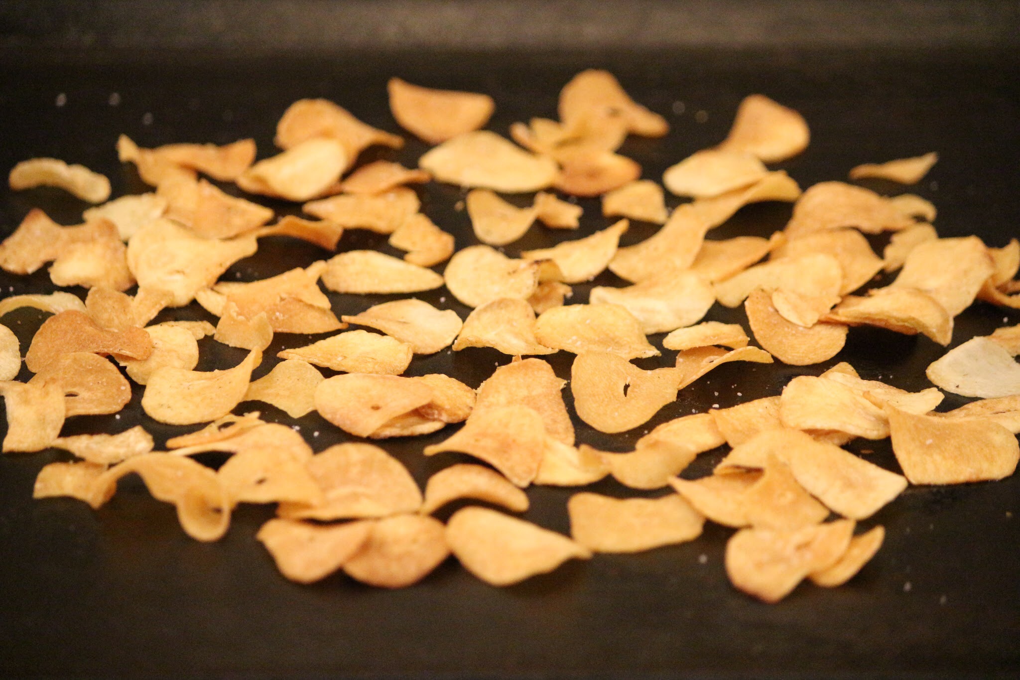Homemade garlic chips